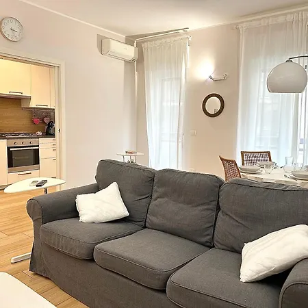 Charm & Style - Large - Apartment *