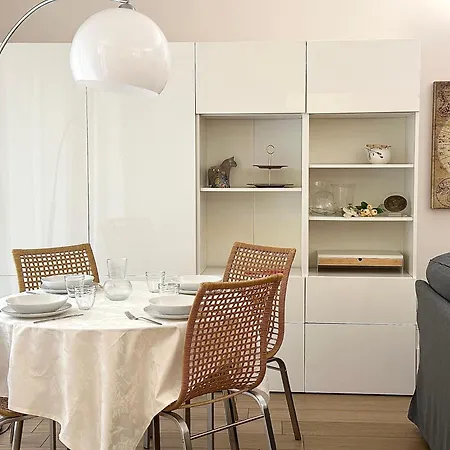 Charm & Style - Large - Lejlighed *