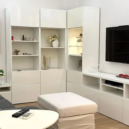 Charm & Style - Large - *