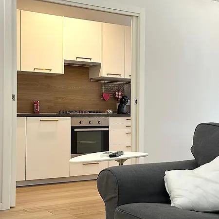 Charm & Style - Large - Bari